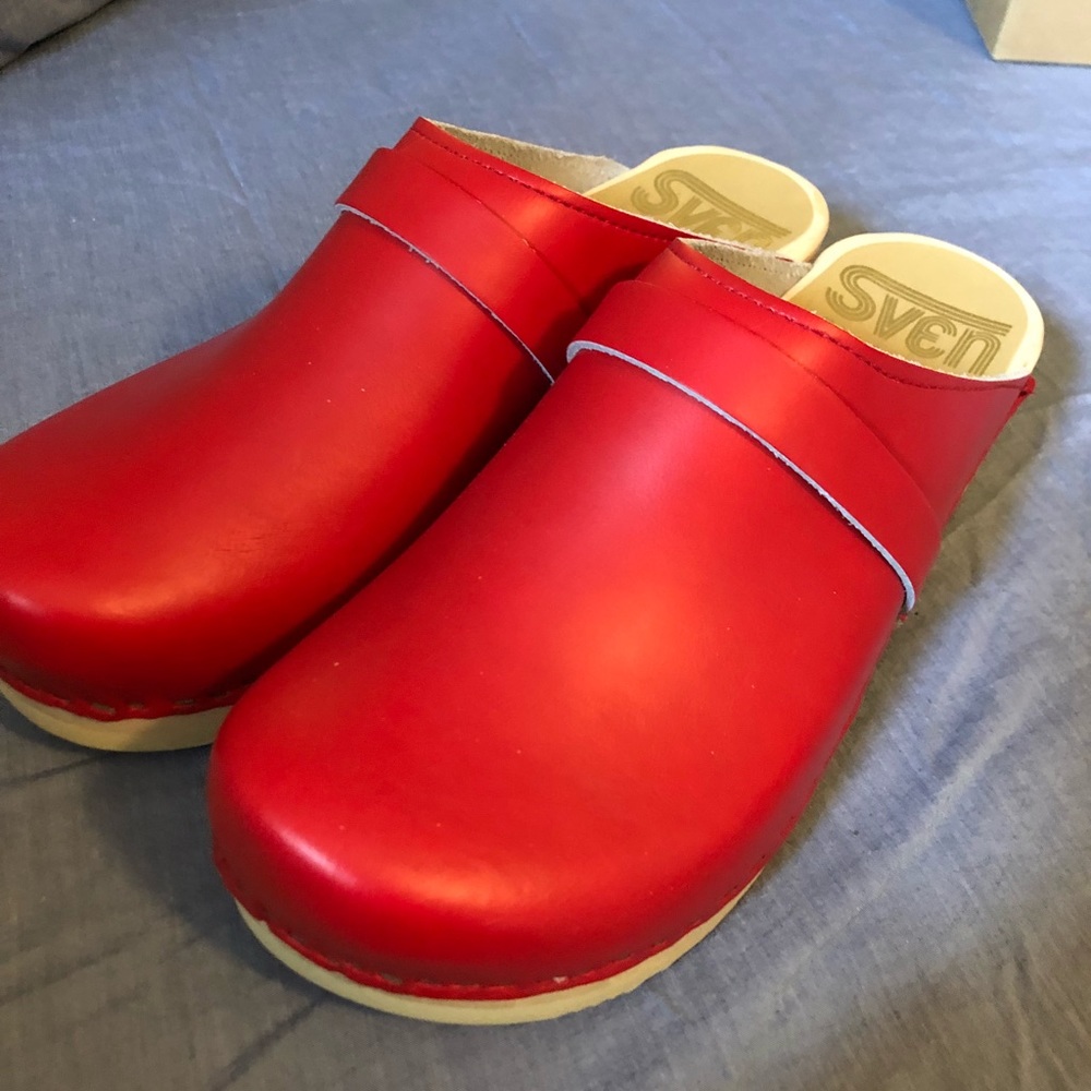 Red Sven Clogs - for trade only